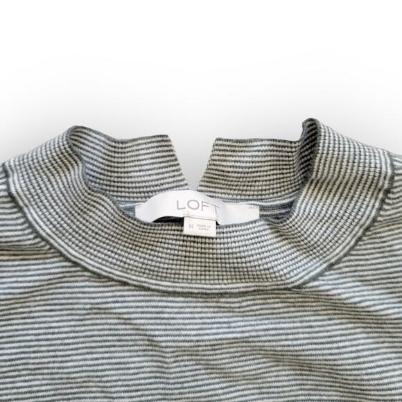 LOFT High Neck Pinstripe  Green White Soft Knit Sweater Women Sz M - Picture 5 of 5